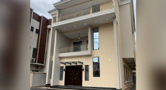 Magnificently built 5 bedroom fully detached house with 2 rooms b/q and a gym house