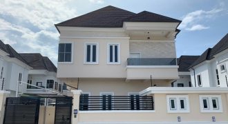 5 Bedroom Detached House with B/Q at Chevron Alternative Road in a gated Estate with 24/7 security.