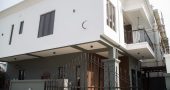 Tastefully finished Fully detached 4 rooms duplex (3 bedrooms upstairs) and I (bq)